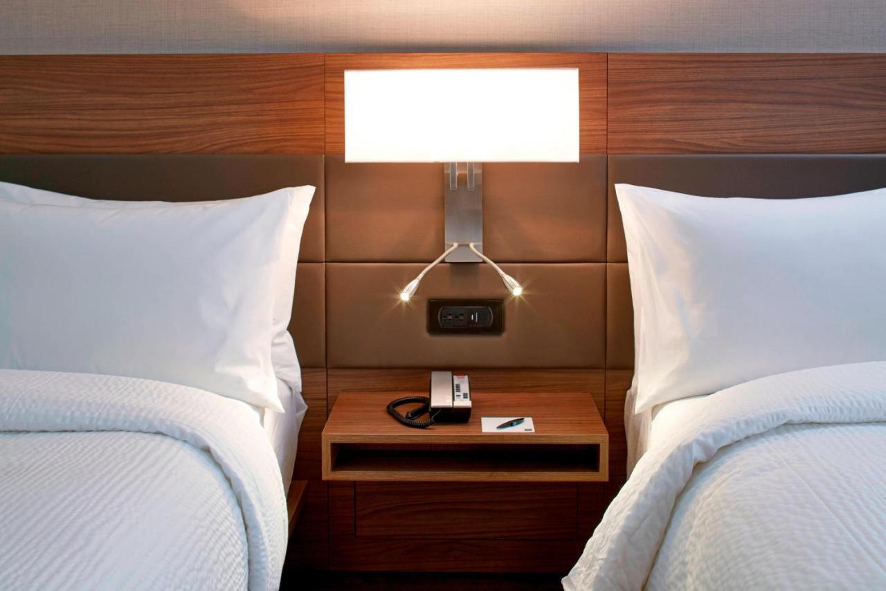 | AC Hotel by Marriott Atlanta Buckhead at Phipps Plaza