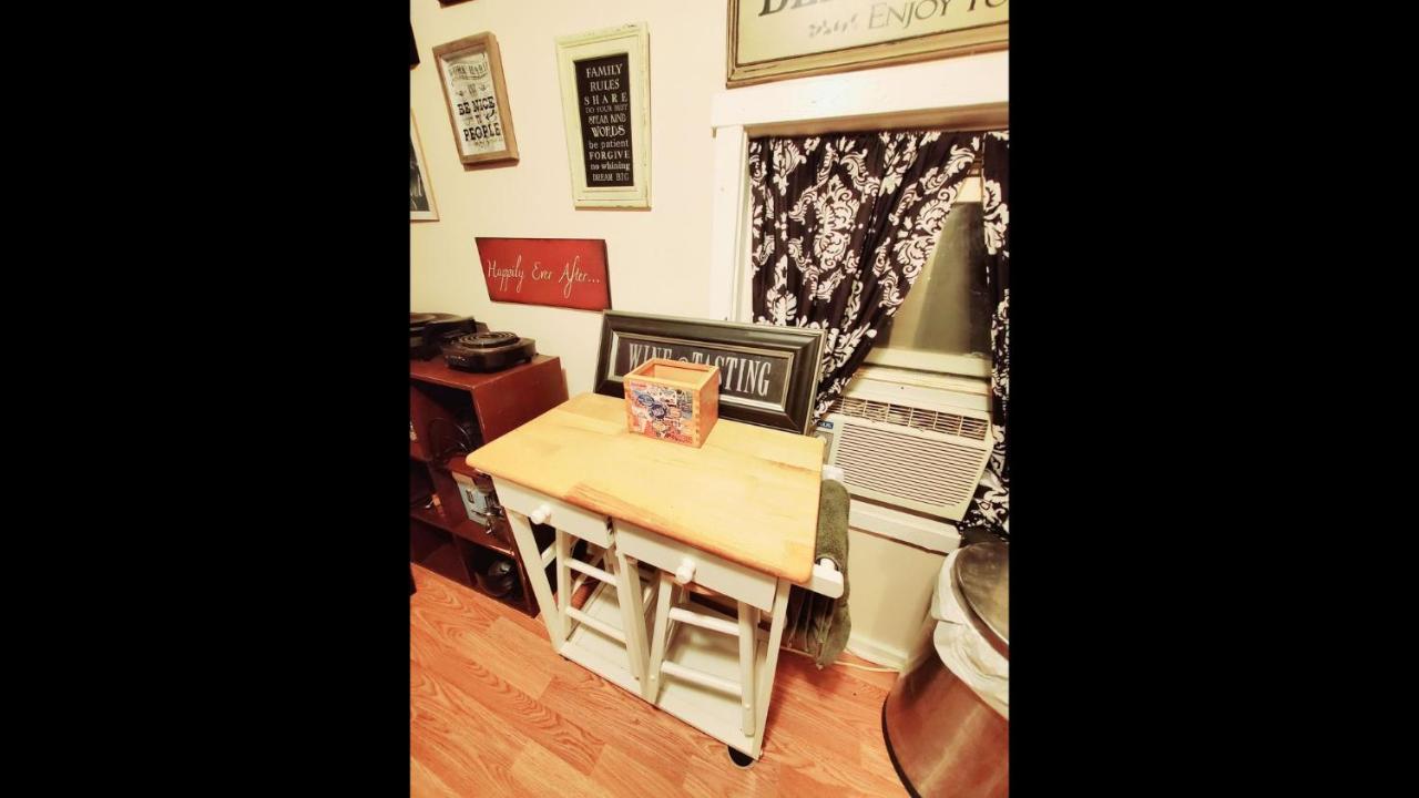 | Room in Guest room - Fall Room 3min From Yale, And Other Colleges