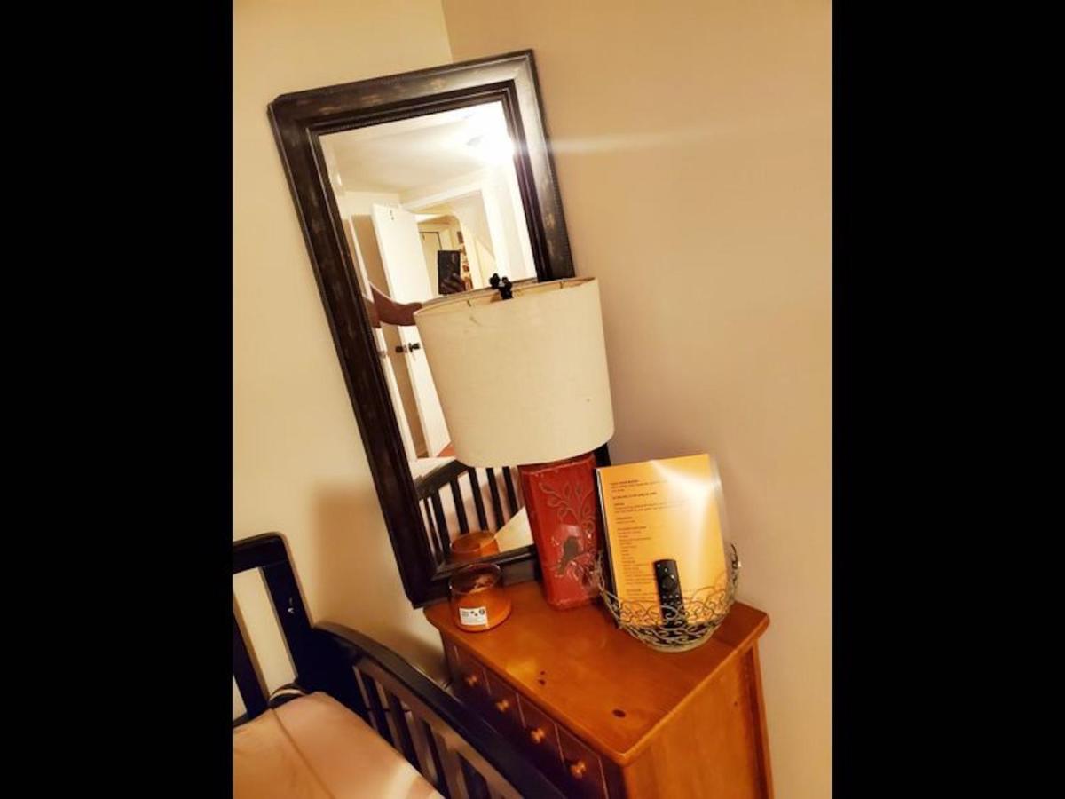 | Room in Guest room - Fall Room 3min From Yale, And Other Colleges