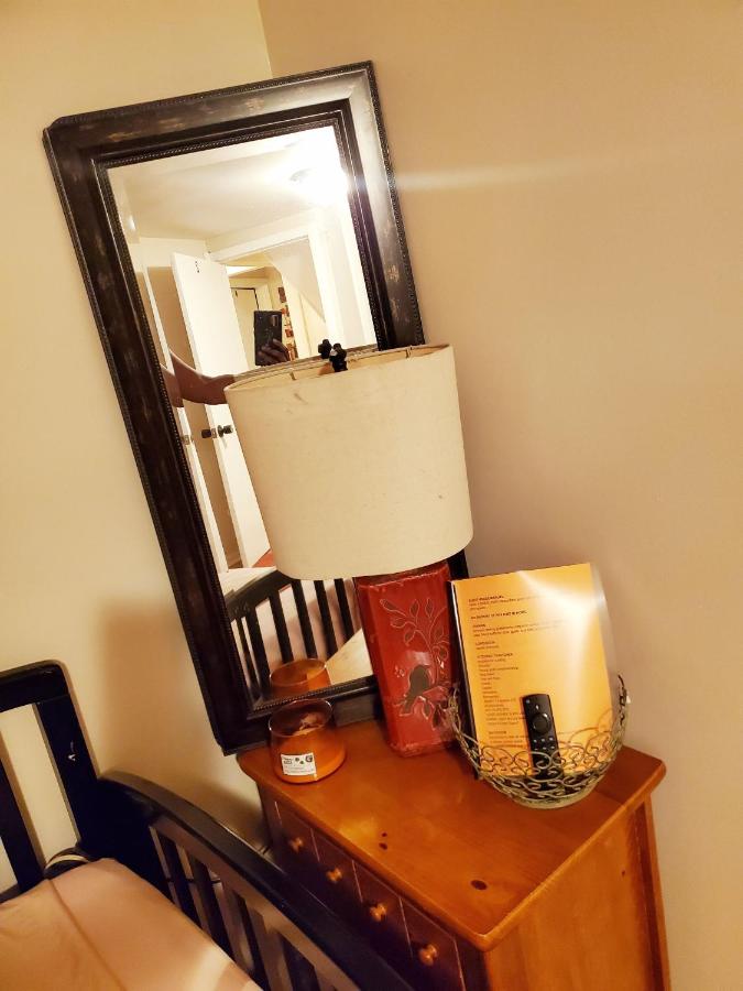 | Room in Guest room - Fall Room 3min From Yale, And Other Colleges