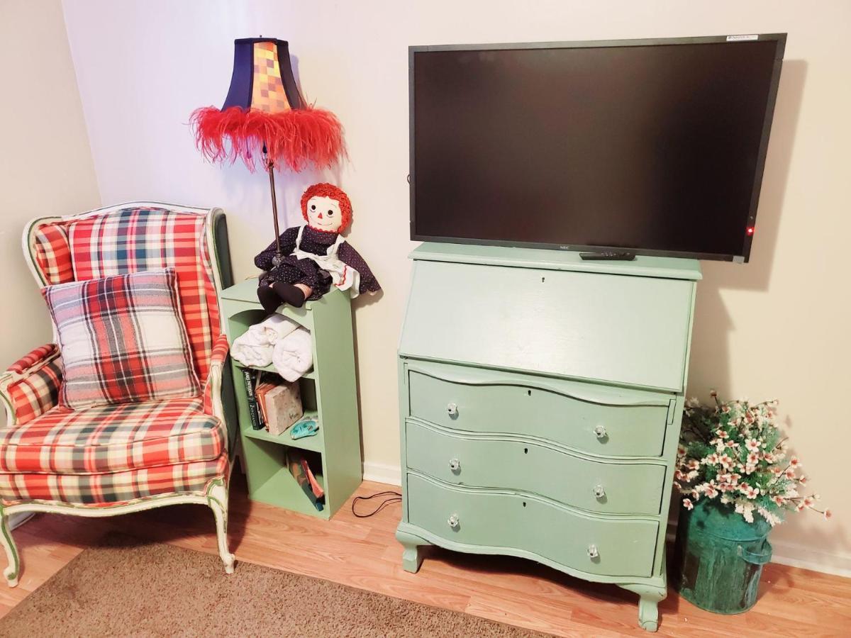  | Room in Apartment - Plaid Room 3min From Yale Univ