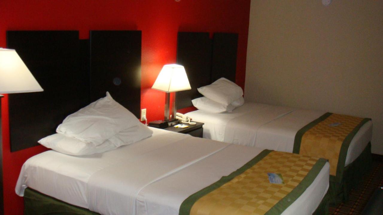 Queen Room with Two Queen Beds - Non-Smoking at Days Inn by Wyndham Muncie -Ball State University