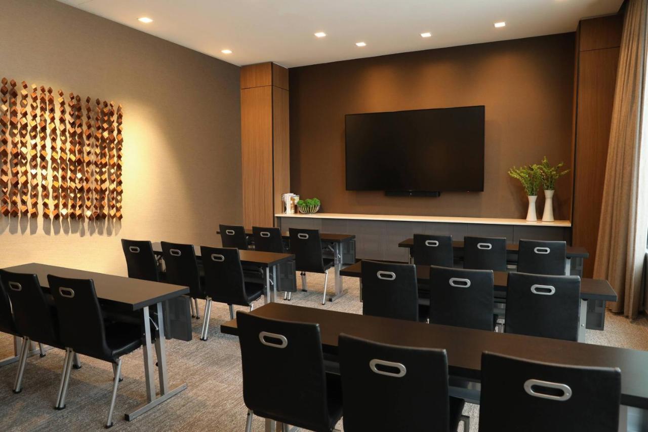 | AC Hotel by Marriott Bloomington Mall of America