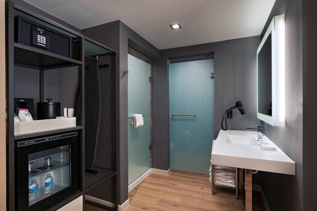 Deluxe Guest room, 2 Queen at AC Hotel Fort Worth Downtown