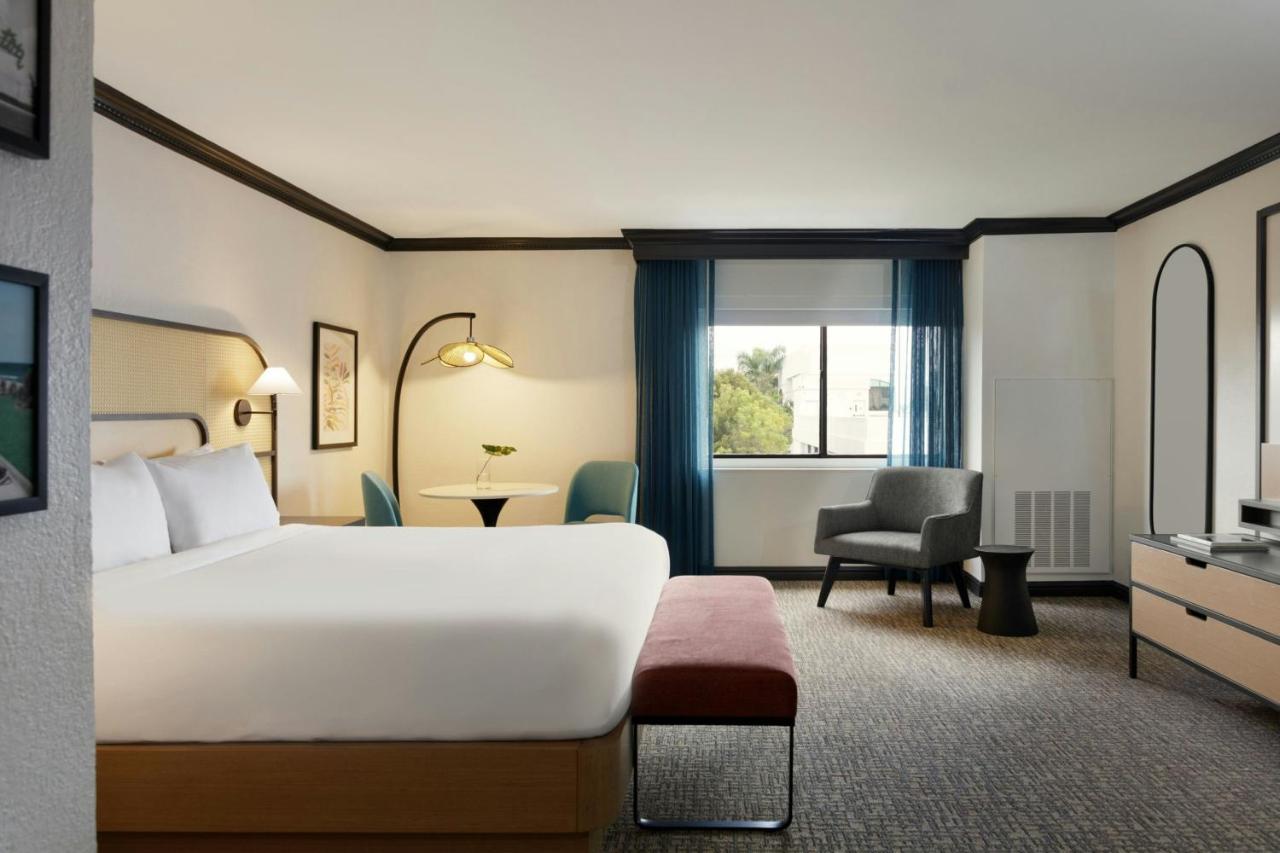 Luxury One-Bedroom King Suite with Concierge Lounge Access at Renaissance Boca Raton Hotel