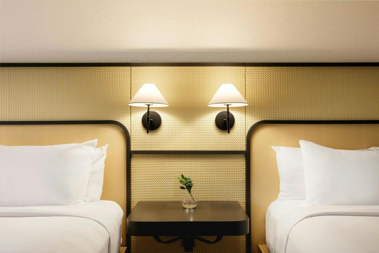 | Renaissance Boca Raton Hotel