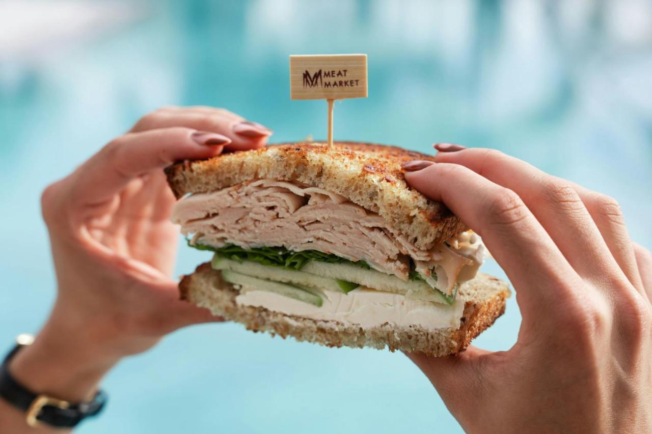 | Renaissance Boca Raton Hotel