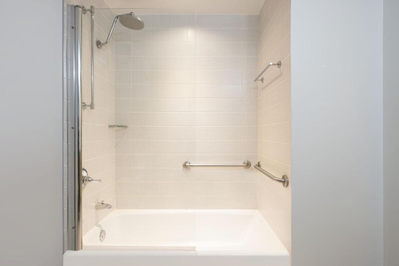 Double Room with Two Double Beds at Courtyard by Marriott New York JFK Airport