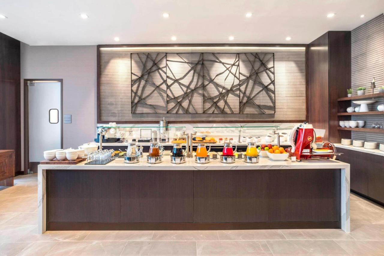 | AC Hotel by Marriott Boston Downtown