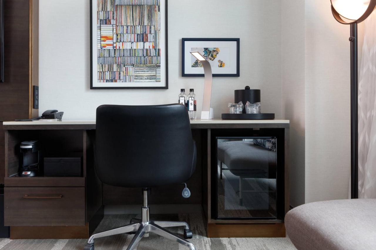  | Renaissance Los Angeles Airport Hotel