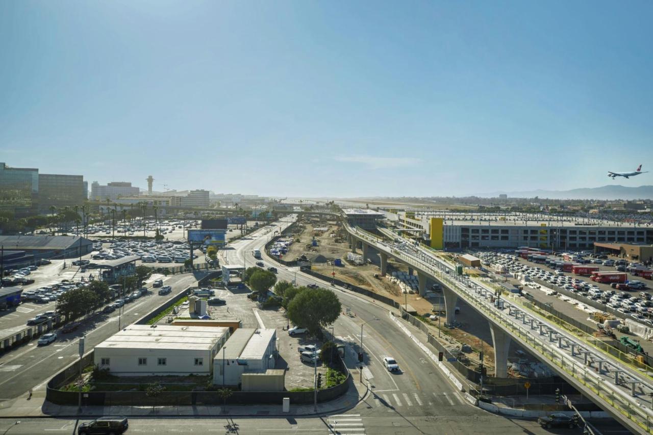  | Renaissance Los Angeles Airport Hotel