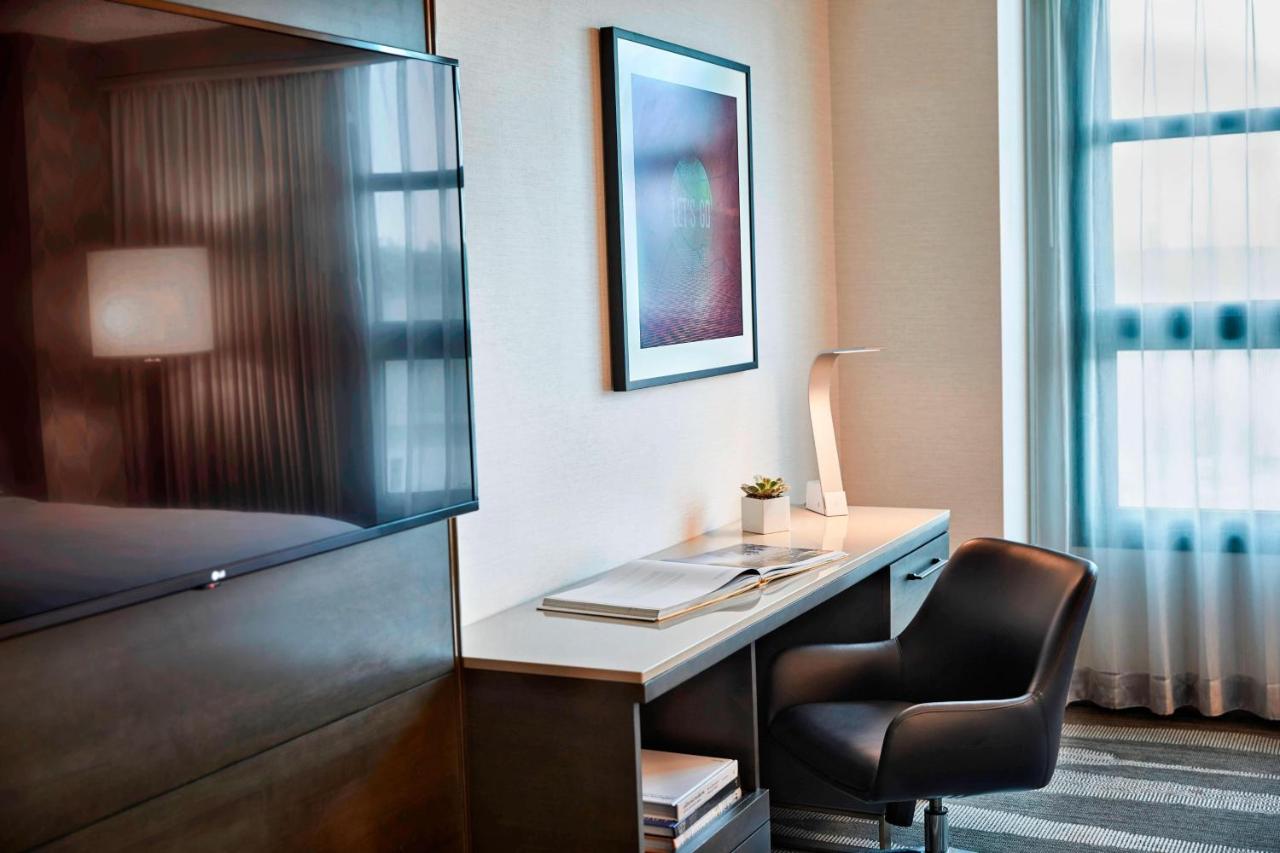 Guest room, 2 Queen at Renaissance Los Angeles Airport Hotel