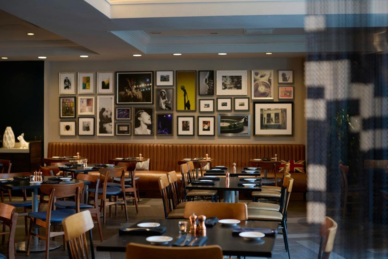  | Renaissance Los Angeles Airport Hotel
