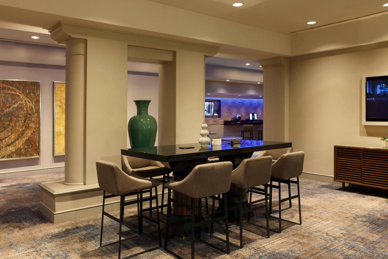  | Renaissance Los Angeles Airport Hotel