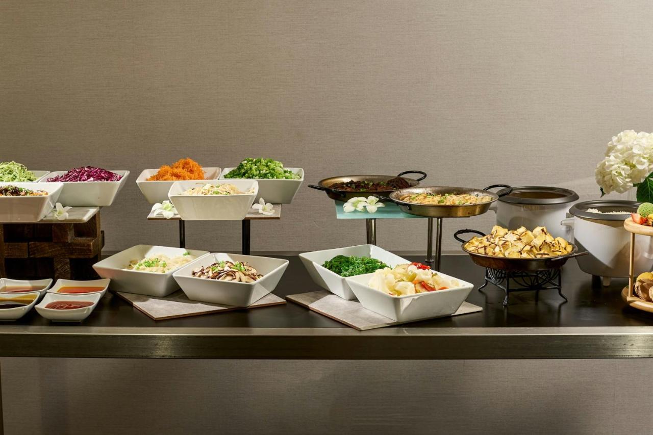  | Renaissance Los Angeles Airport Hotel
