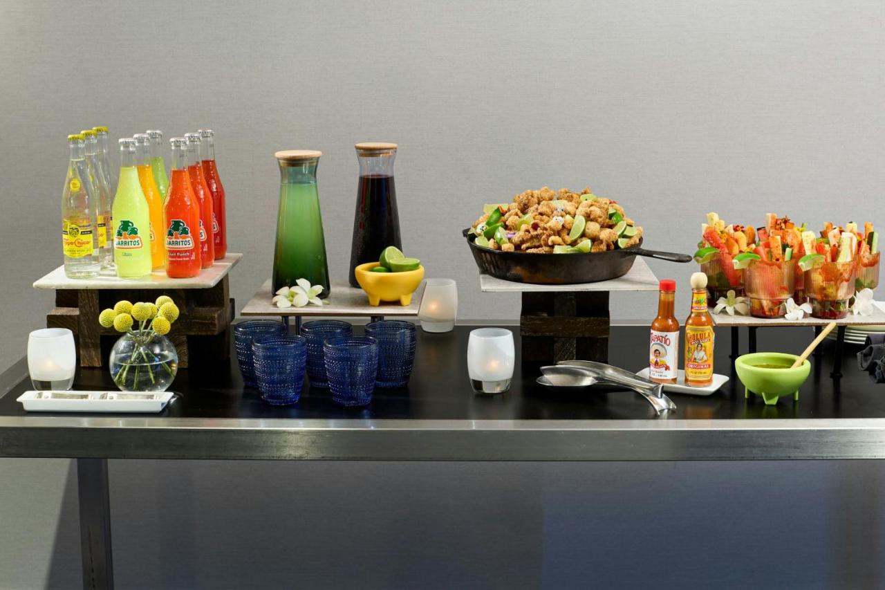  | Renaissance Los Angeles Airport Hotel