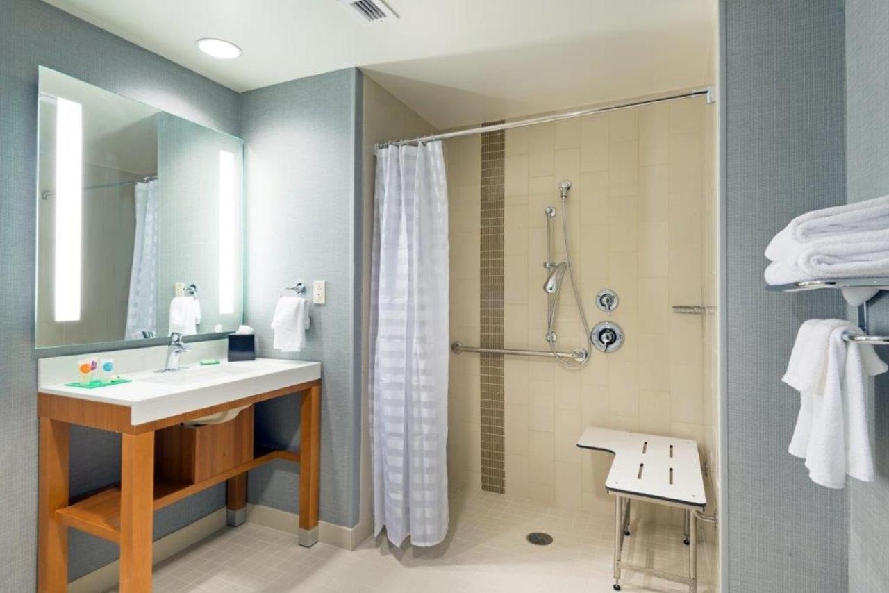 Queen Room with Two Queen Beds - Disability Access at Hyatt Place Nashville Downtown