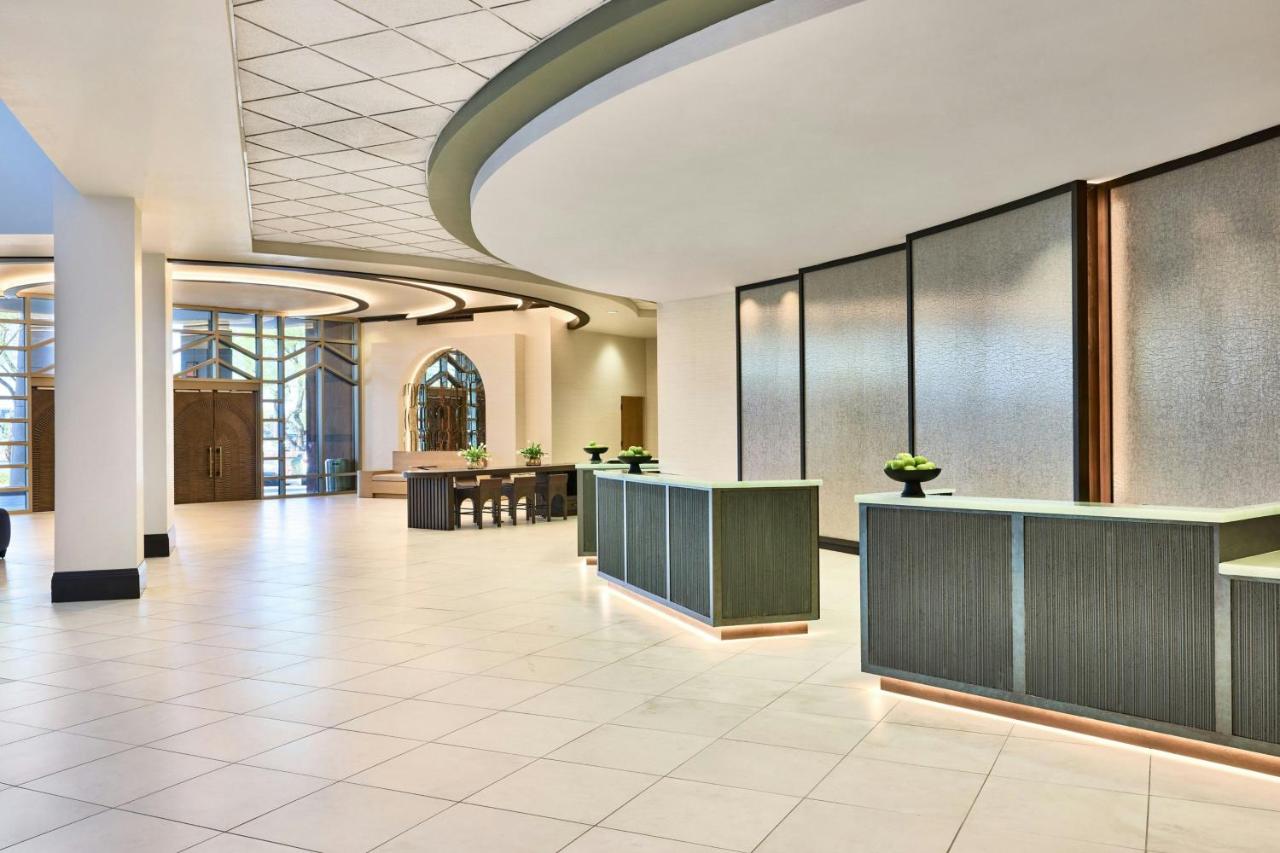 | Renaissance Phoenix Glendale Hotel & Spa