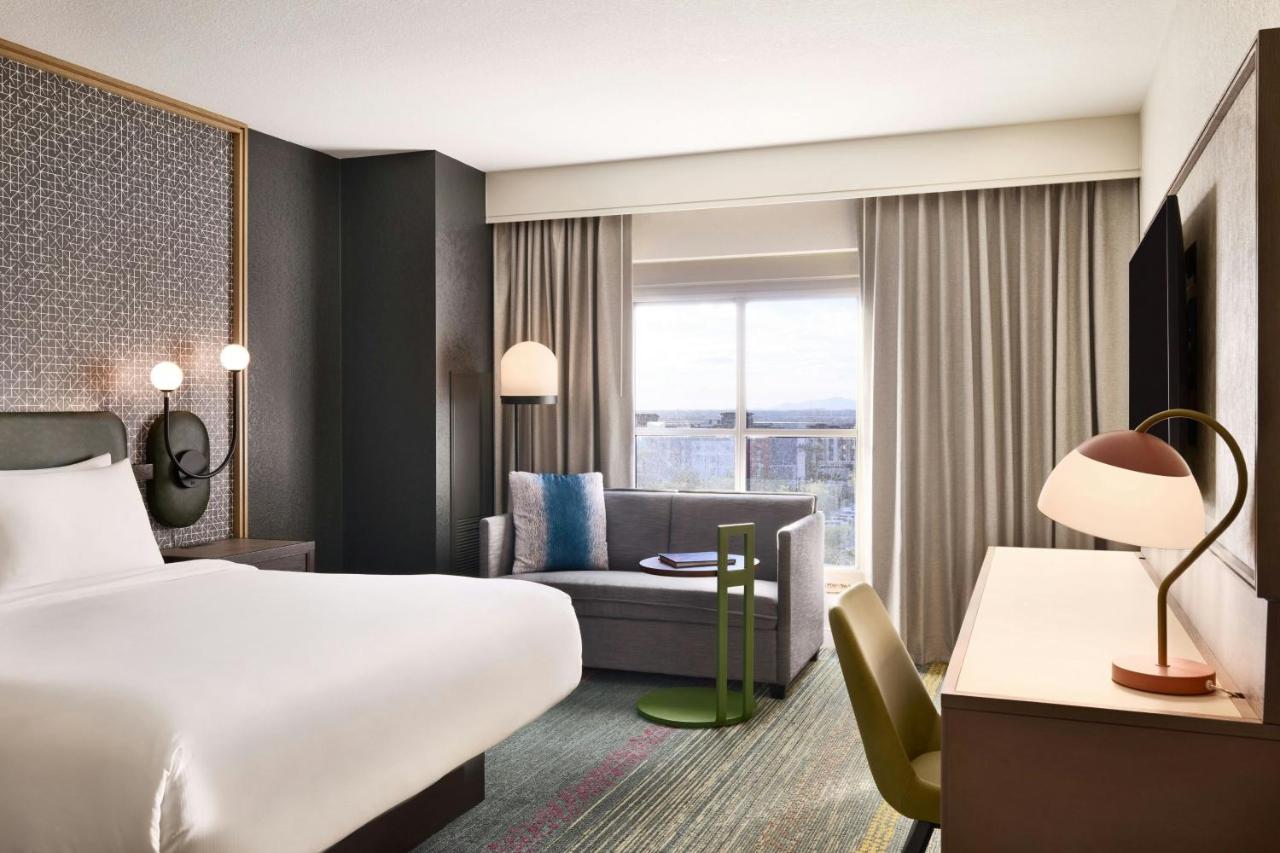 Guest Room with One King Bed at Renaissance® Phoenix Glendale Hotel & Conference Center