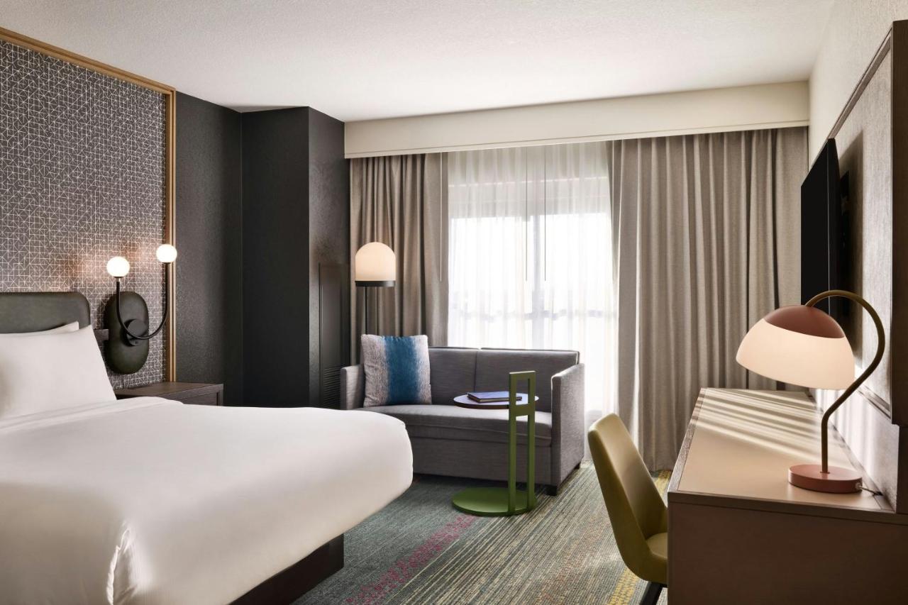 Guest Room with One King Bed at Renaissance® Phoenix Glendale Hotel & Conference Center