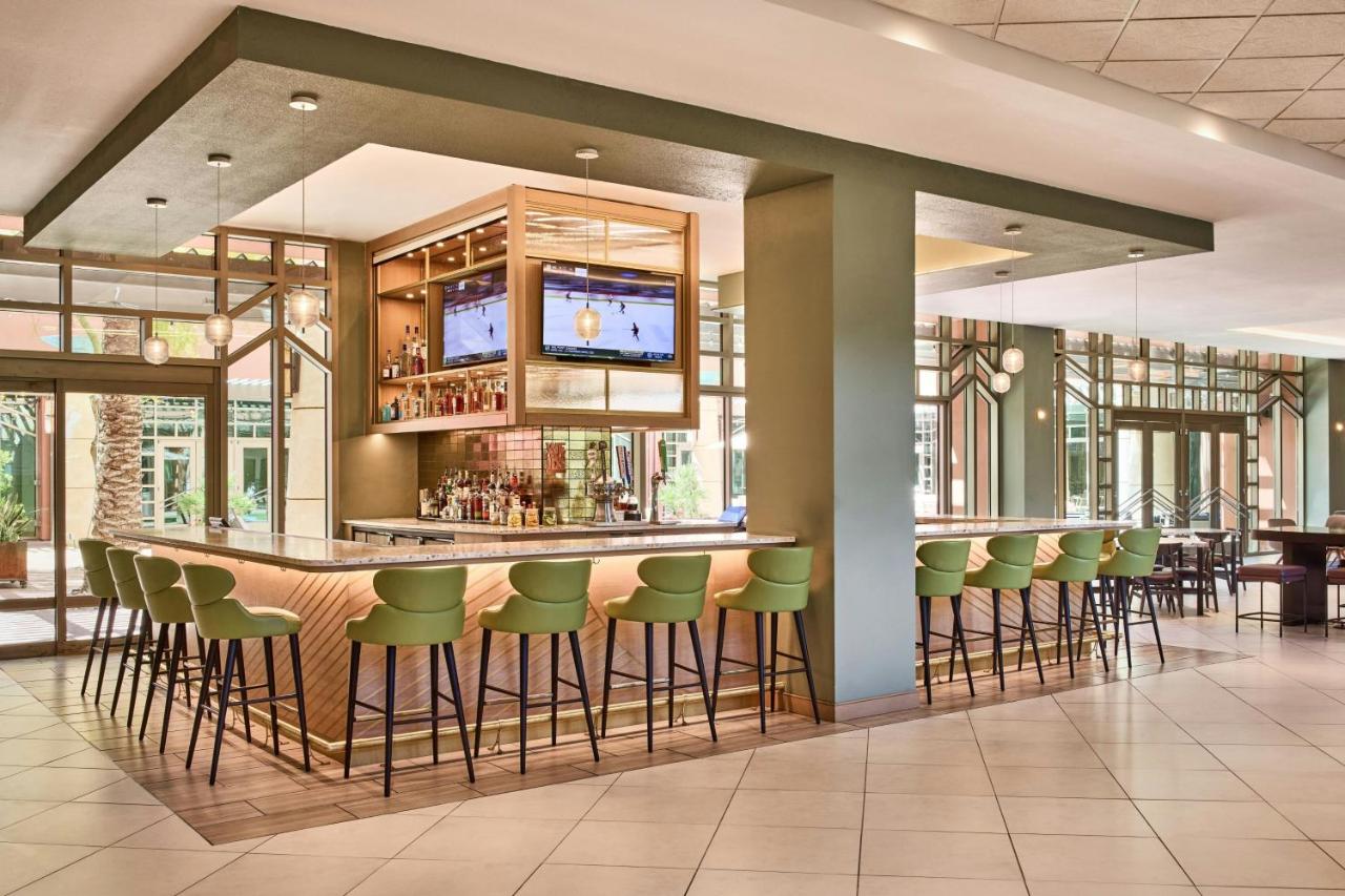 | Renaissance Phoenix Glendale Hotel & Spa