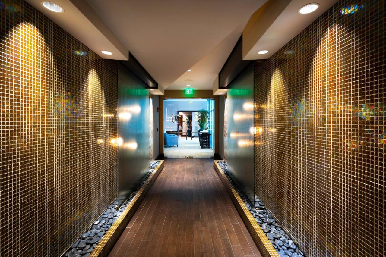 | The Battle House Renaissance Mobile Hotel & Spa