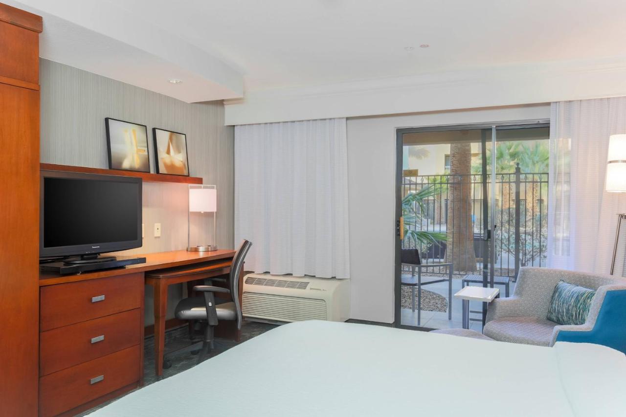| Courtyard Las Vegas South