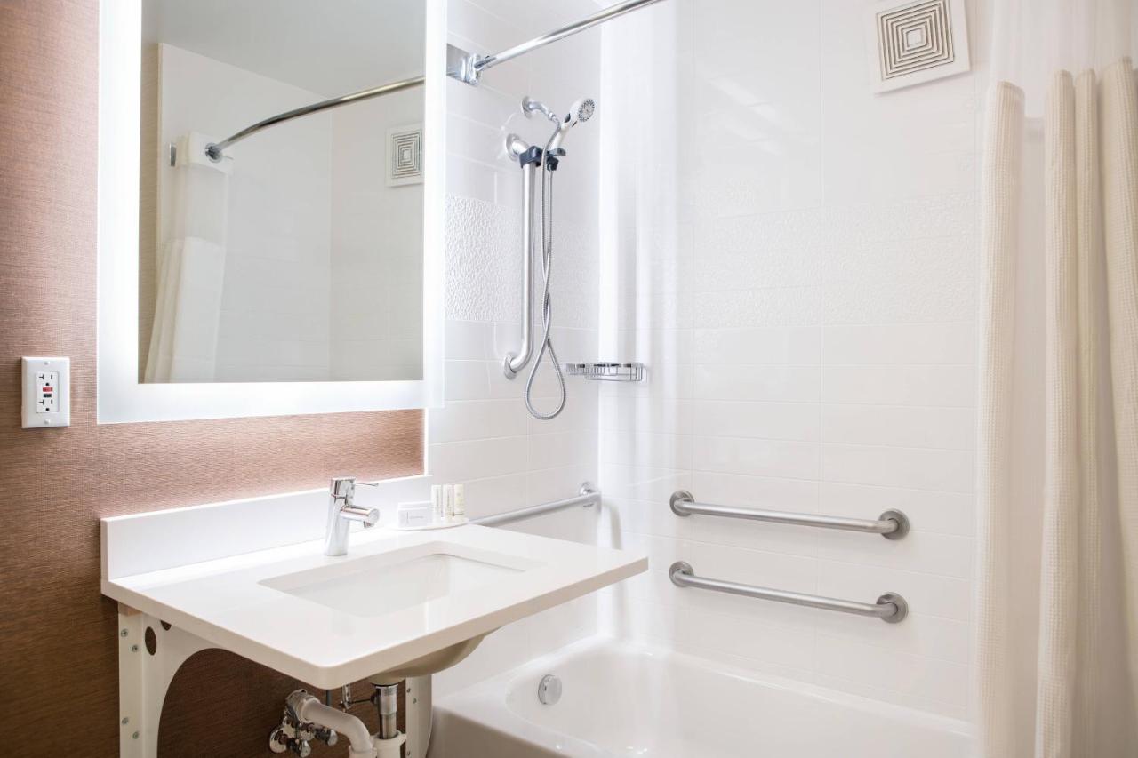 | Fairfield Inn & Suites by Marriott Fort Collins/Loveland