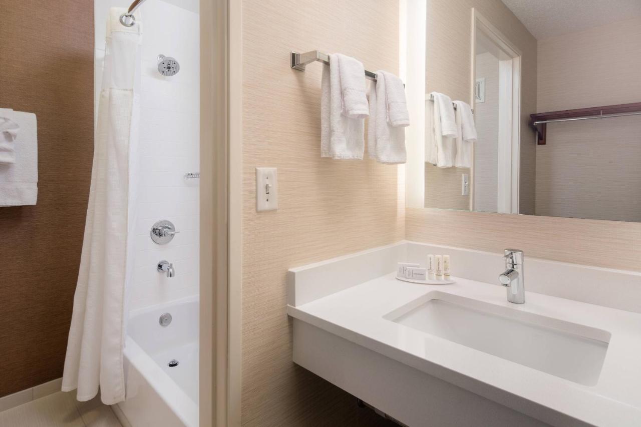 | Fairfield Inn & Suites by Marriott Fort Collins/Loveland