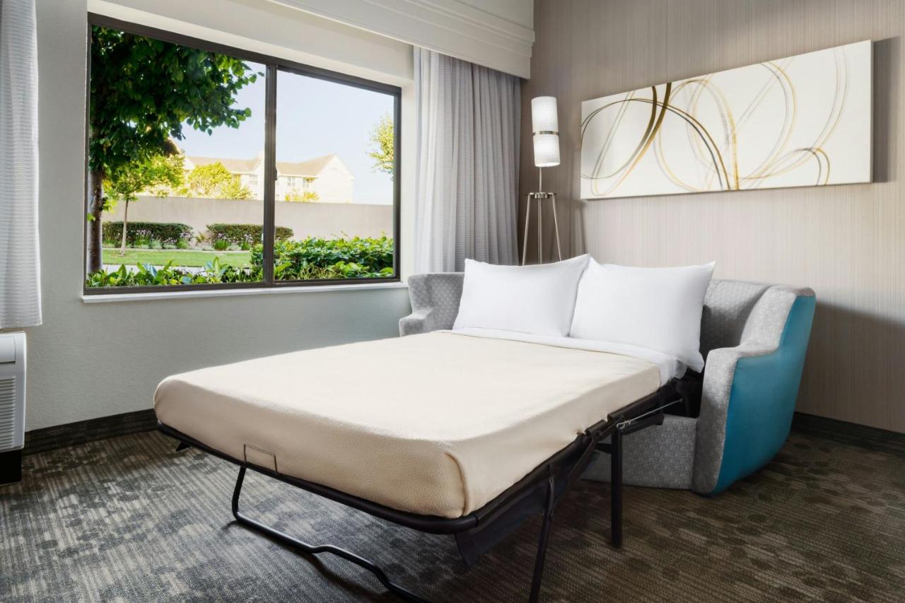 King Room at Courtyard by Marriott Salinas Monterey