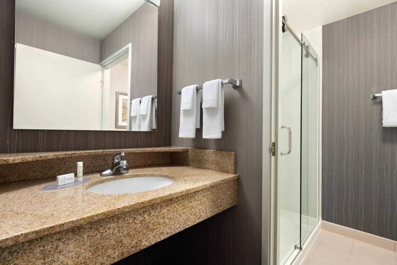 King Room at Courtyard by Marriott Salinas Monterey