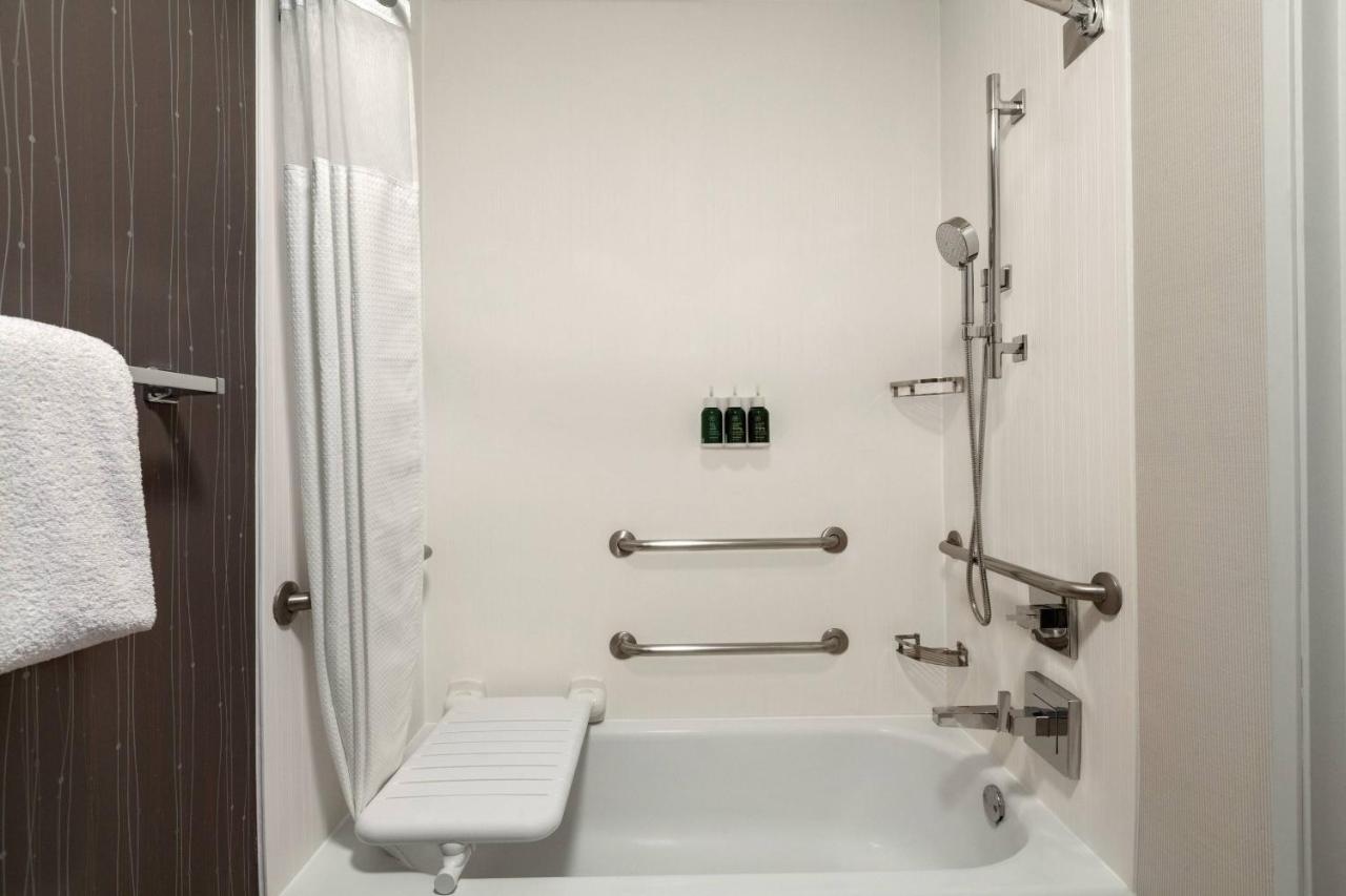 King Room at Courtyard by Marriott Salinas Monterey