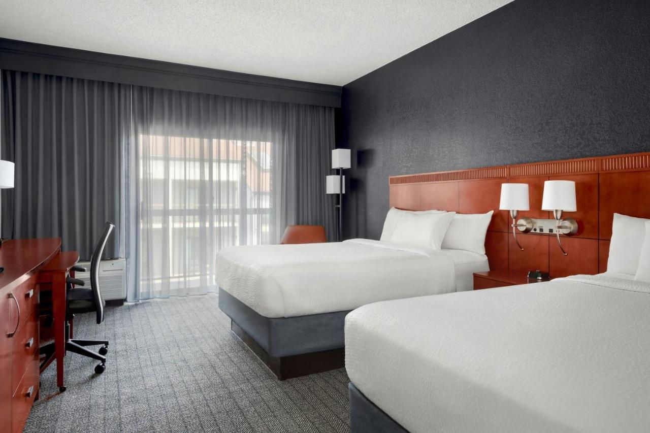 | Courtyard Philadelphia Valley Forge/King of Prussia