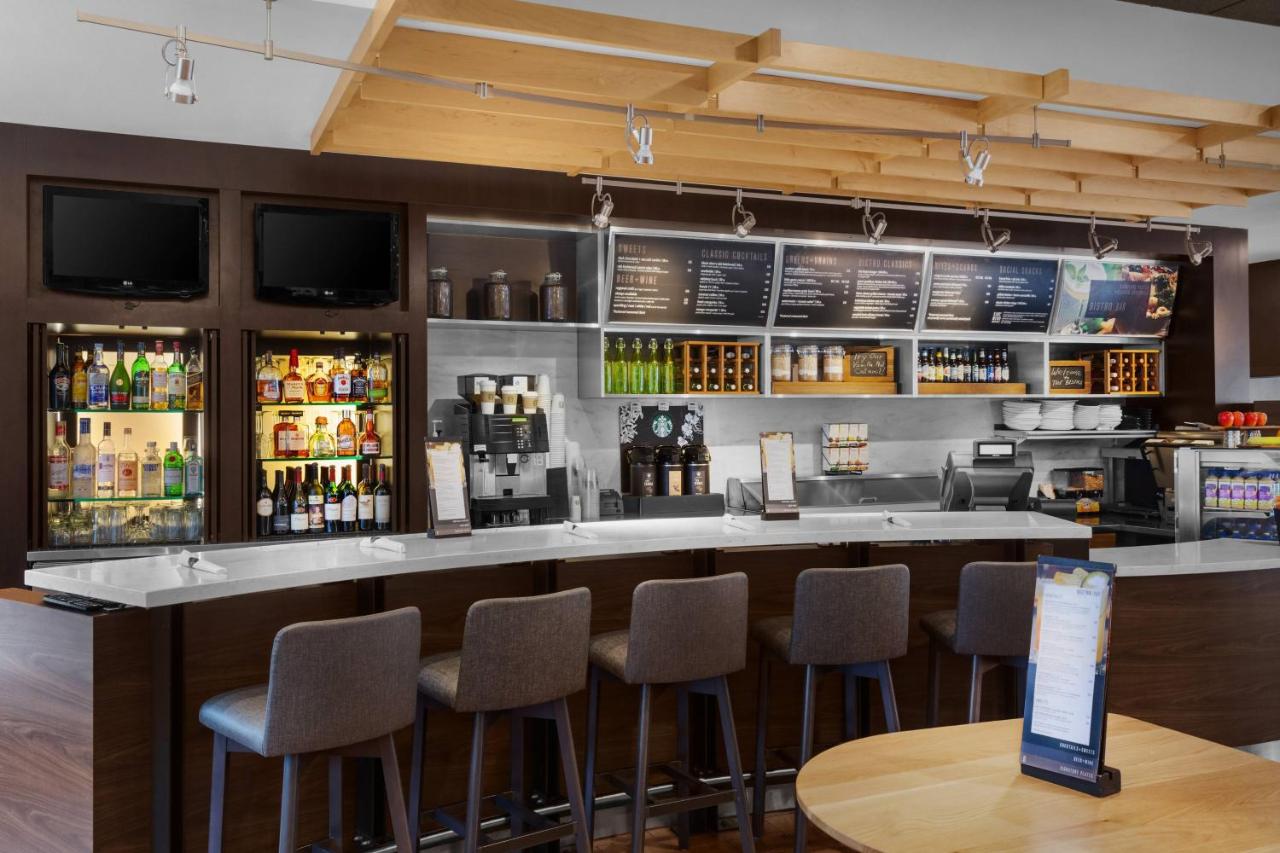 | Courtyard Philadelphia Valley Forge/King of Prussia