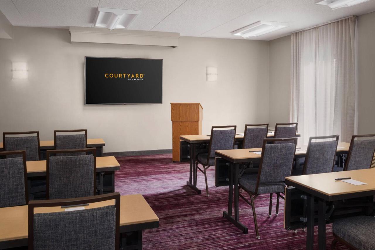| Courtyard Philadelphia Valley Forge/King of Prussia