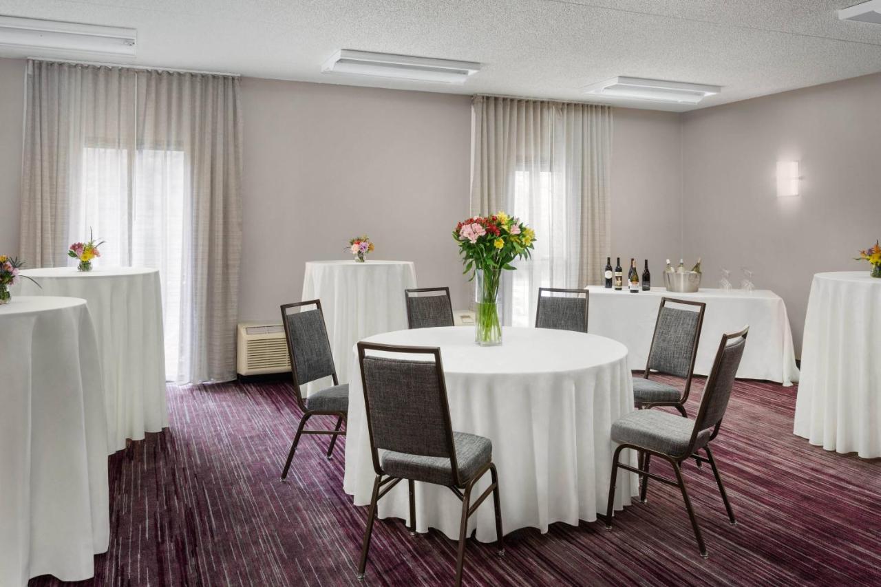 | Courtyard Philadelphia Valley Forge/King of Prussia