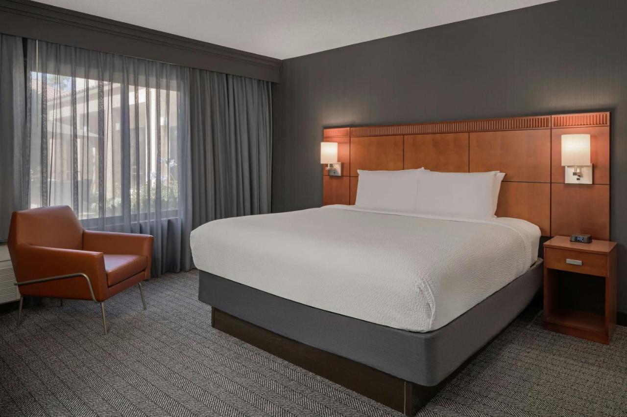 | Courtyard by Marriott Anaheim Buena Park