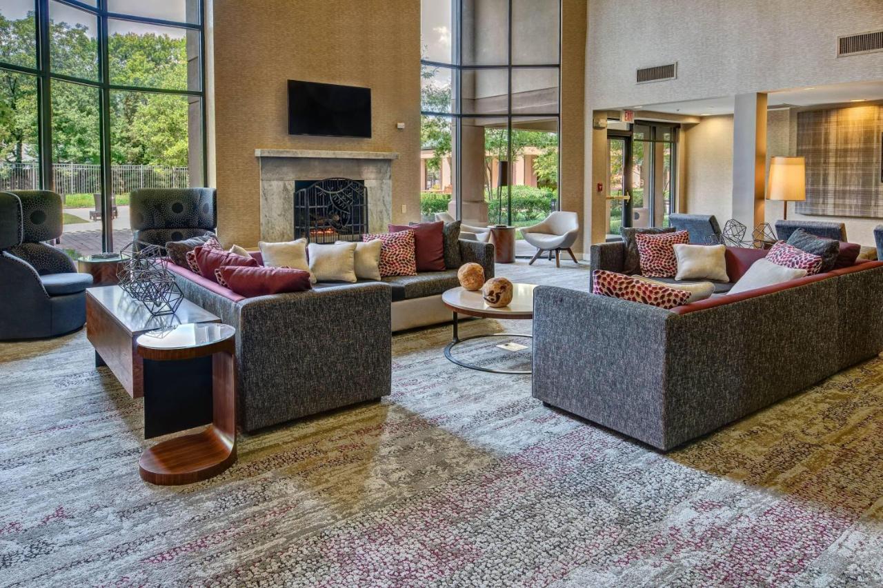 | Courtyard by Marriott Springfield