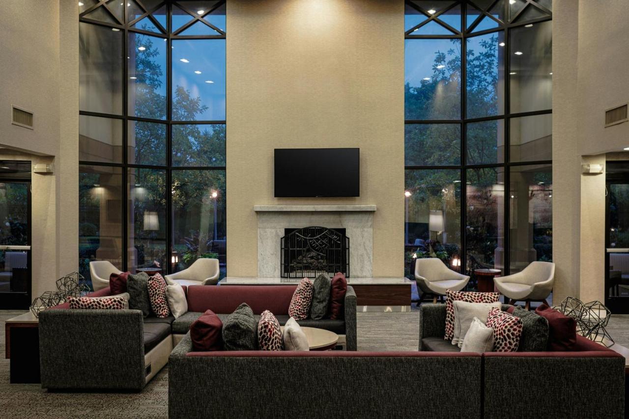 | Courtyard by Marriott Springfield