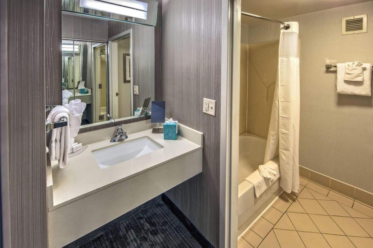Queen Room with Two Queen Beds at Courtyard by Marriott Springfield