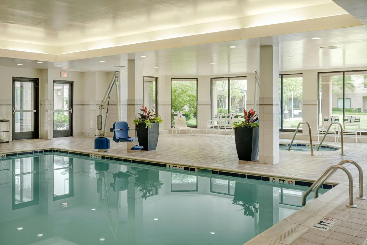 | Courtyard by Marriott Springfield