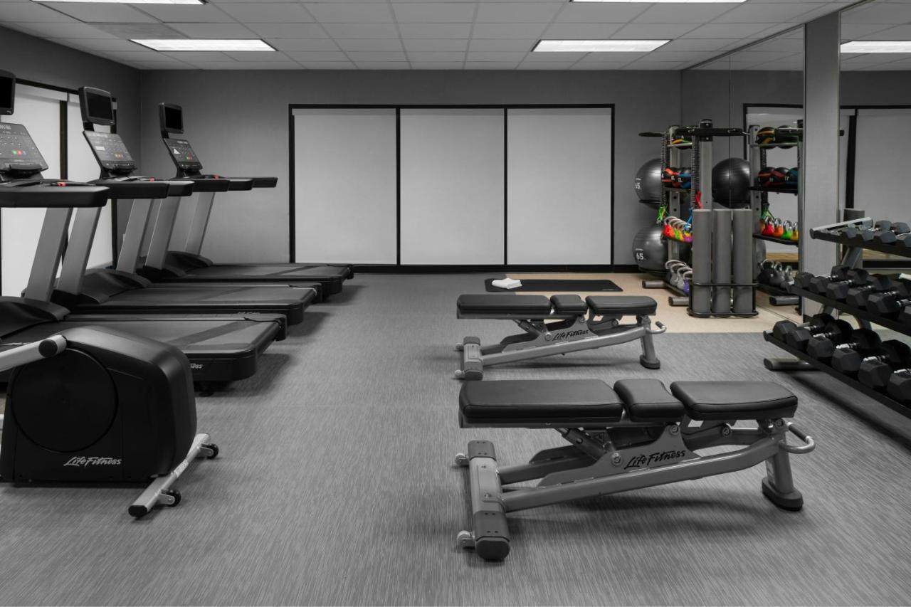 | Courtyard by Marriott Springfield