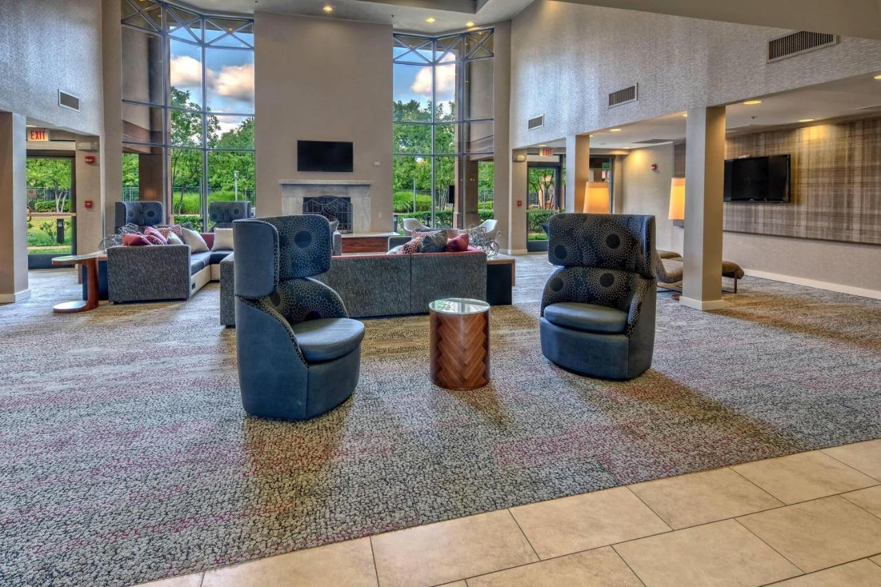 | Courtyard by Marriott Springfield