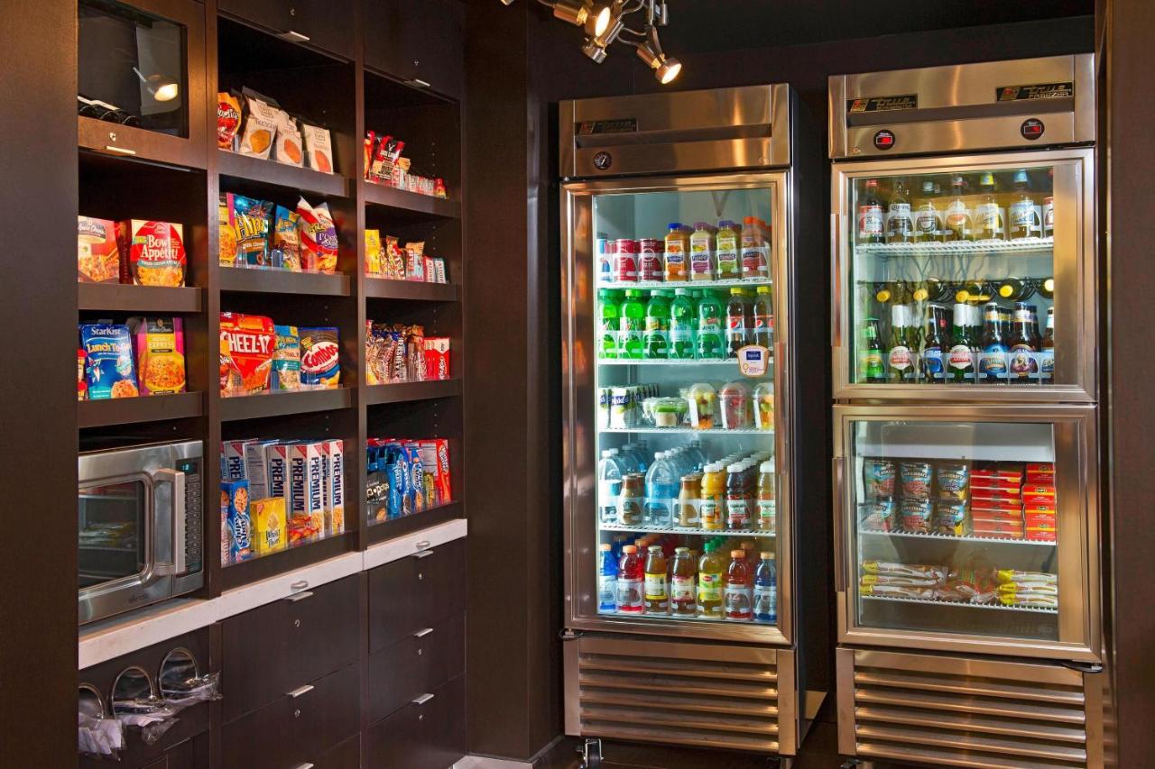 | Courtyard by Marriott New Carrollton