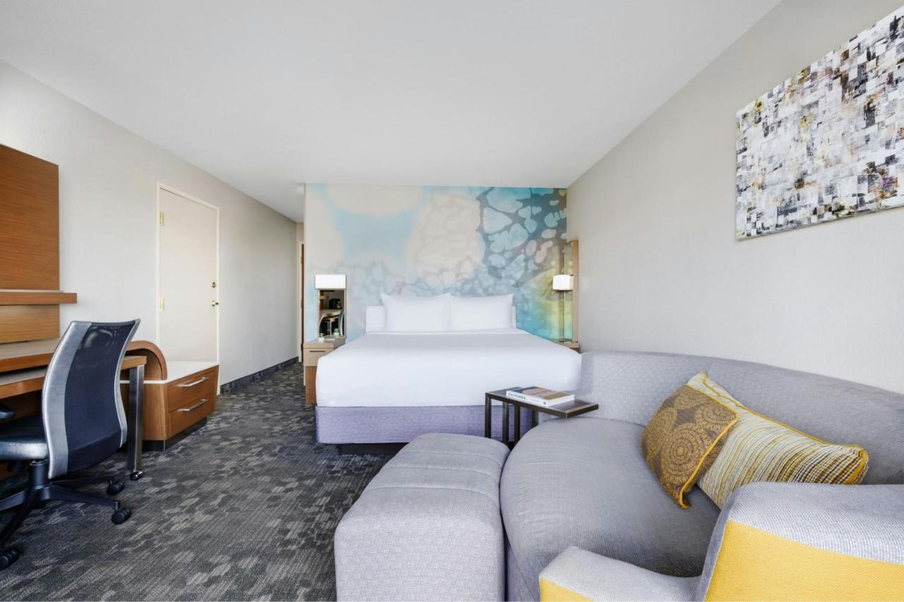 | Courtyard by Marriott Palmdale