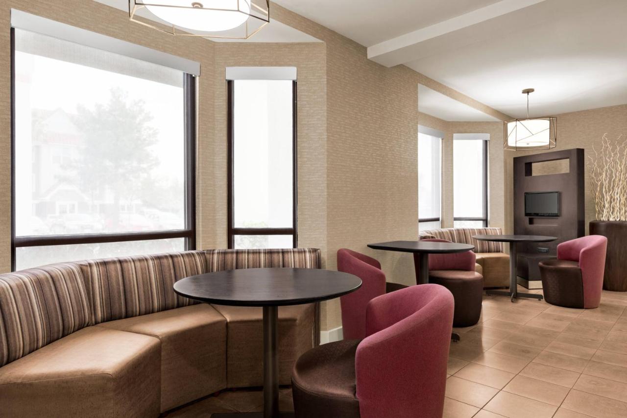 | Courtyard by Marriott Palmdale