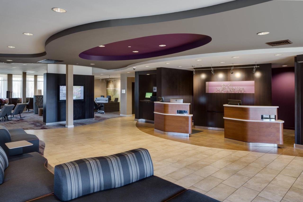 | Courtyard Providence Warwick