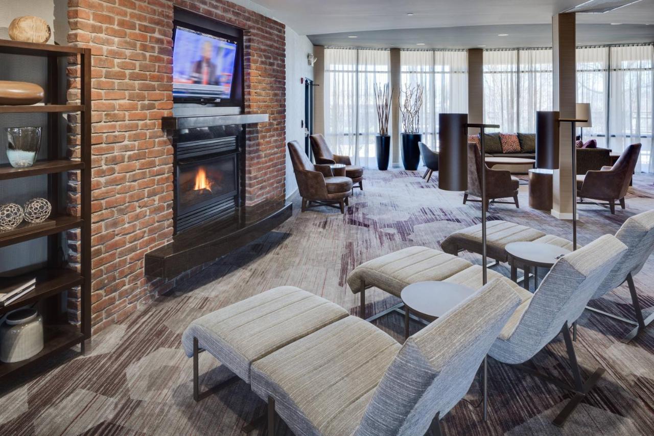 | Courtyard Providence Warwick