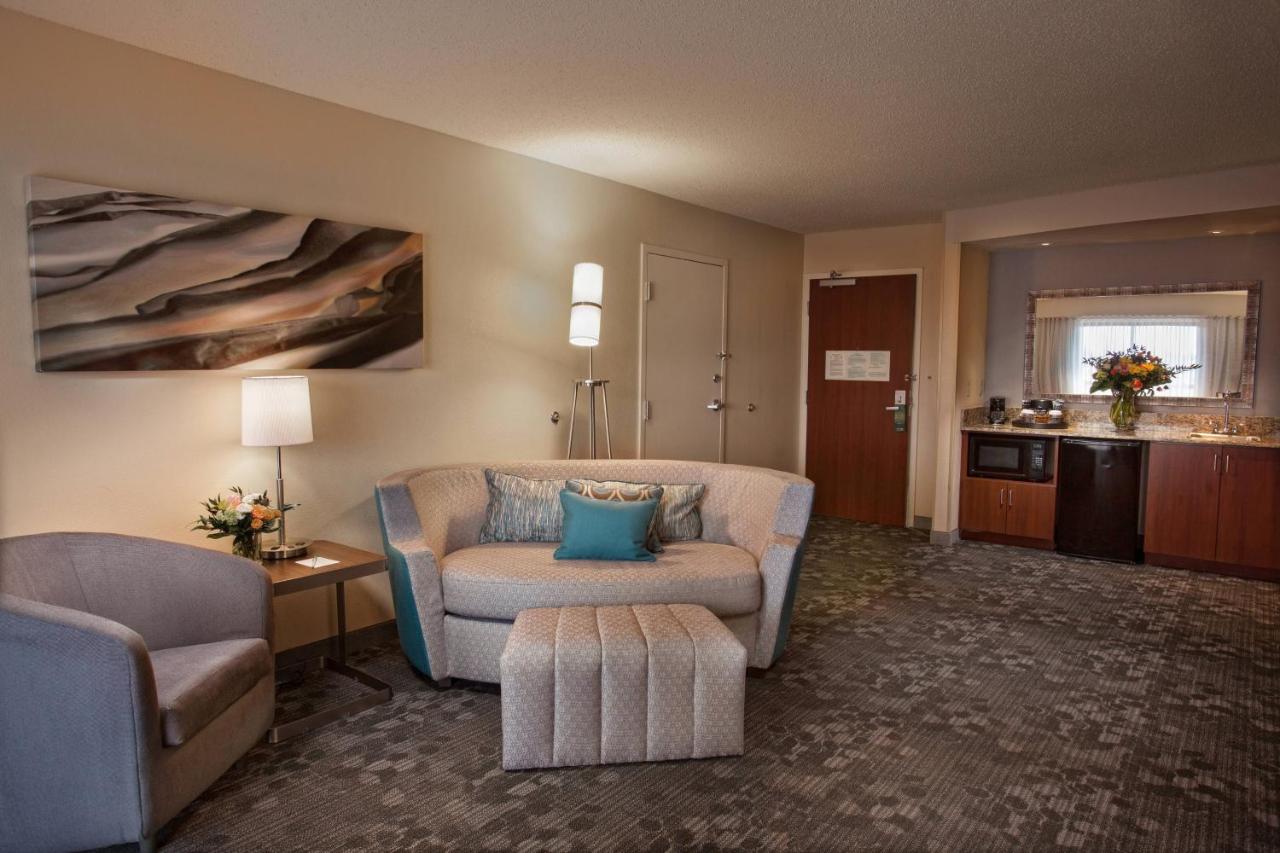 One-Bedroom King Suite with Courtyard View at Courtyard by Marriott Fayetteville