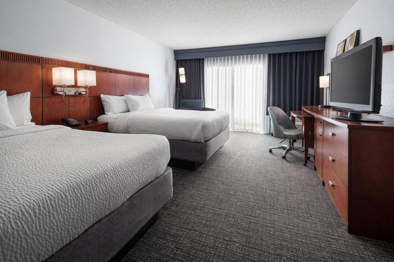 Queen Room with Two Queen Beds at Courtyard by Marriott Pleasanton